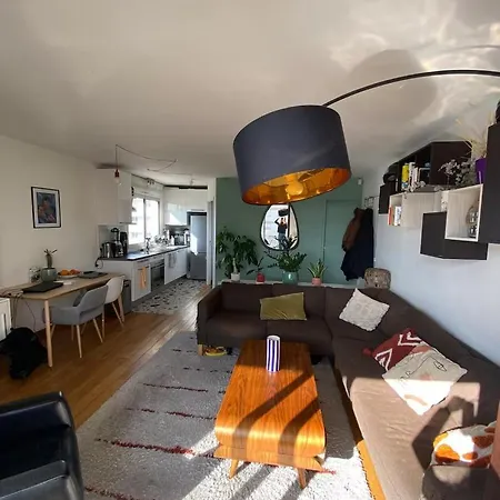 Apartment Sunny Oberkampf Escape | Balcony & Views